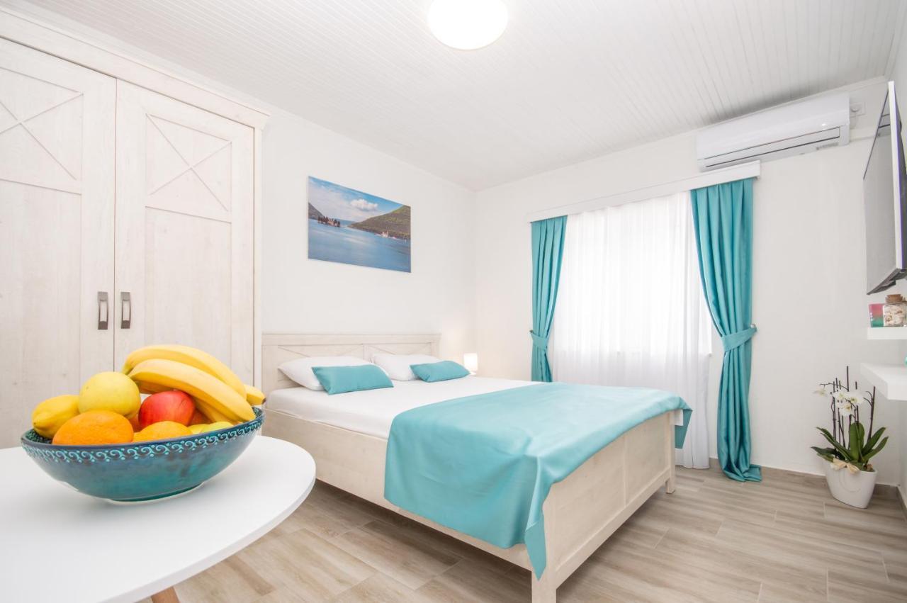 Seafront Apartment Kotor Exterior foto